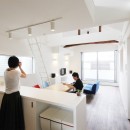 －屋根裏を狙え－「神戸の高台の家」＜リノベーション＞の写真 キッチンより