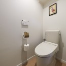 こだわりを取り入れたフレンチアンティーク調の全面改装の写真 トイレ