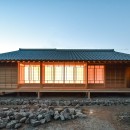 豊田の石場建ての写真 南面には、濡れ縁に木製建具、縁側と障子の奥には畳の続き間。