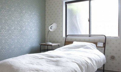 ベッドルーム｜ZARAZARA House～壁・床・家具それぞれの素材を楽しむ、質感の高い空間～