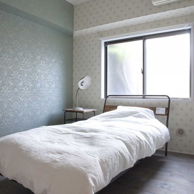 ベッドルーム事例：ベッドルーム（ZARAZARA House～壁・床・家具それぞれの素材を楽しむ、質感の高い空間～）
