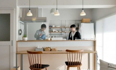 yururi～ゆるりとした時間が流れる住まい。白と木目に囲まれたシンプル＆クリーンな空間に。～ (ダイニングキッチン)
