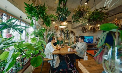 グリーンに癒されるダイニング｜家族でつくる、植物カフェ空間