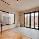 木造戸建て住宅インダストリアルリノベーション－土間スペースのある家の写真 土間リビング