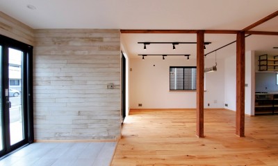 リビング｜木造戸建て住宅インダストリアルリノベーション－土間スペースのある家