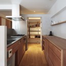 桃山台のマンションリフォーム／個室は控えめに、家族の居場所は最大限にの写真 キッチン