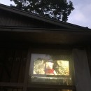 OUR CABIN OUR DIY～直営、DIYで小屋をつくる～の写真 屋外スクリーン