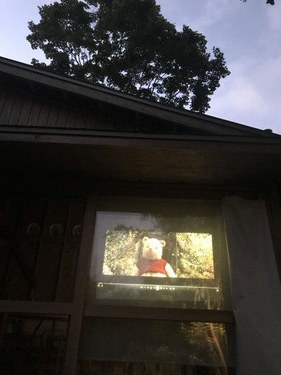 屋外スクリーン (OUR CABIN OUR DIY～直営、DIYで小屋をつくる～)
