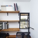 壁付けキッチンの可能性の写真 在宅でのお仕事にも適したテレワークブース＆書斎。