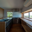 overstory　既存住宅のポテンシャルを引き出す縁の下のリノベーションの写真 キッチン