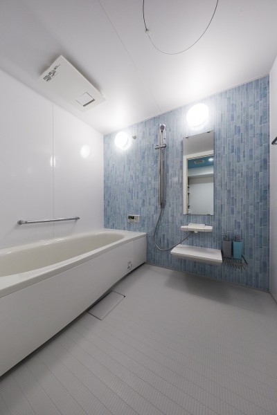 浴室 (ティファニーブルーを取り入れたホテルライクな住空間)