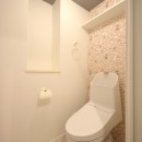 お気に入りの家具と色に包まれて北欧ライクに暮らすの写真 トイレ