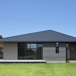 SQ-FLAT　方形屋根の30坪木造平屋住宅