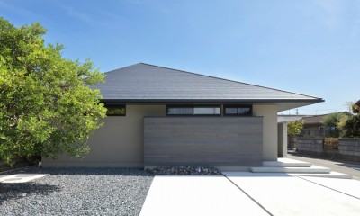 SQ-FLAT　方形屋根の30坪木造平屋住宅 (外観)