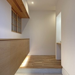 Re-NGR　木造住宅のフルリノベーション (玄関)