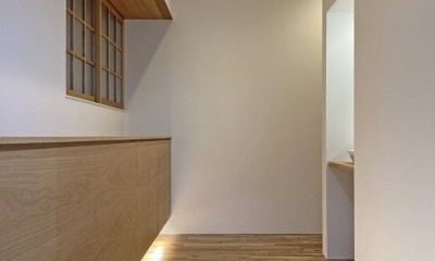Re-NGR　木造住宅のフルリノベーション (玄関)