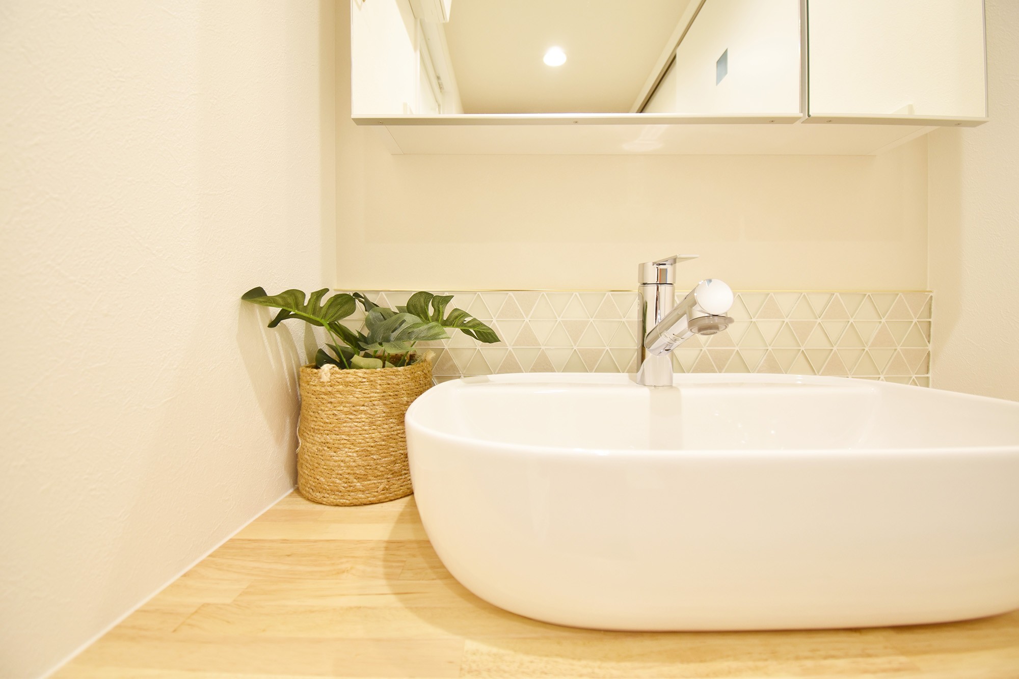 ナチュラルかわいい洗面台 気分に合わせて間取り変えちゃう バス トイレ事例 Suvaco スバコ