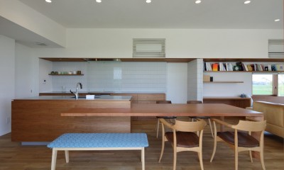 ダイニングキッチン｜KZ-FLAT　素材感を大切にした二世帯住宅