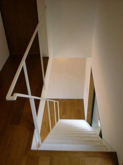 階段 (生田の家)