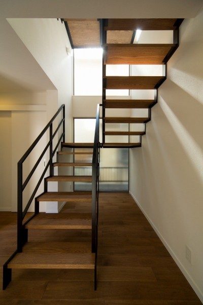 階段 (八雲台の家)