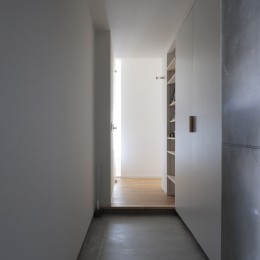 福島のマンションリフォーム (玄関土間から廊下)