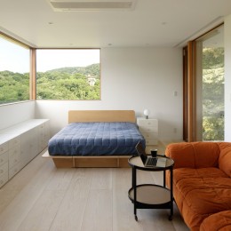 072横須賀Mさんの家 (寝室+セカンドリビング)