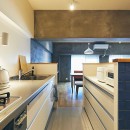 理想の暮らし×ヴィンテージマンション×台形のお部屋の写真 キッチンはシンプルに。