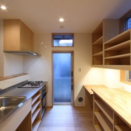 オープンキッチン (明月谷の家『木造２階建てのリノベーション』)