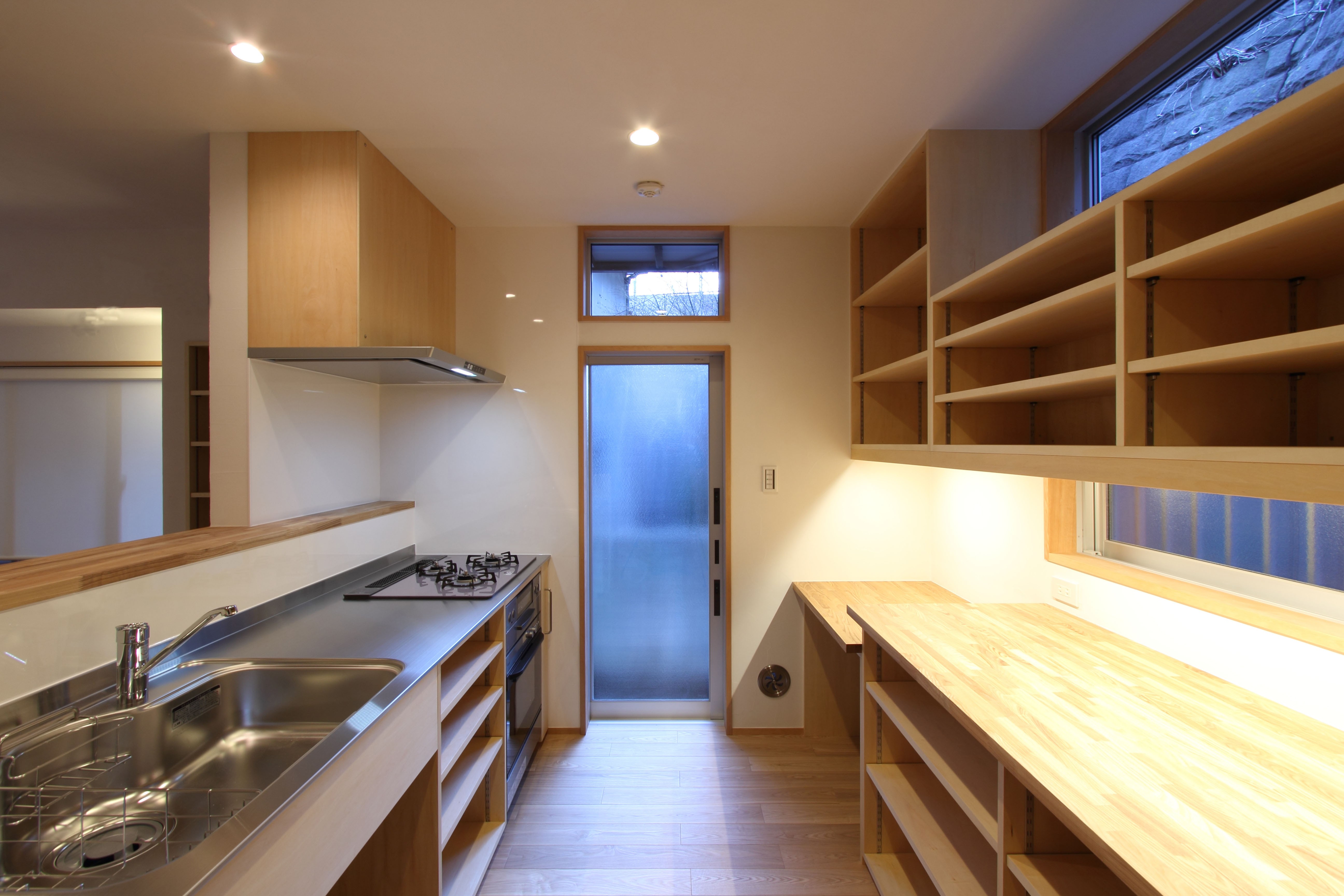 キッチン事例：オープンキッチン（明月谷の家『木造２階建てのリノベーション』）
