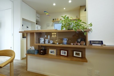 キッチンカウンター (回遊&スキップフロアの2世帯住宅｜ナカニワTKハウス)