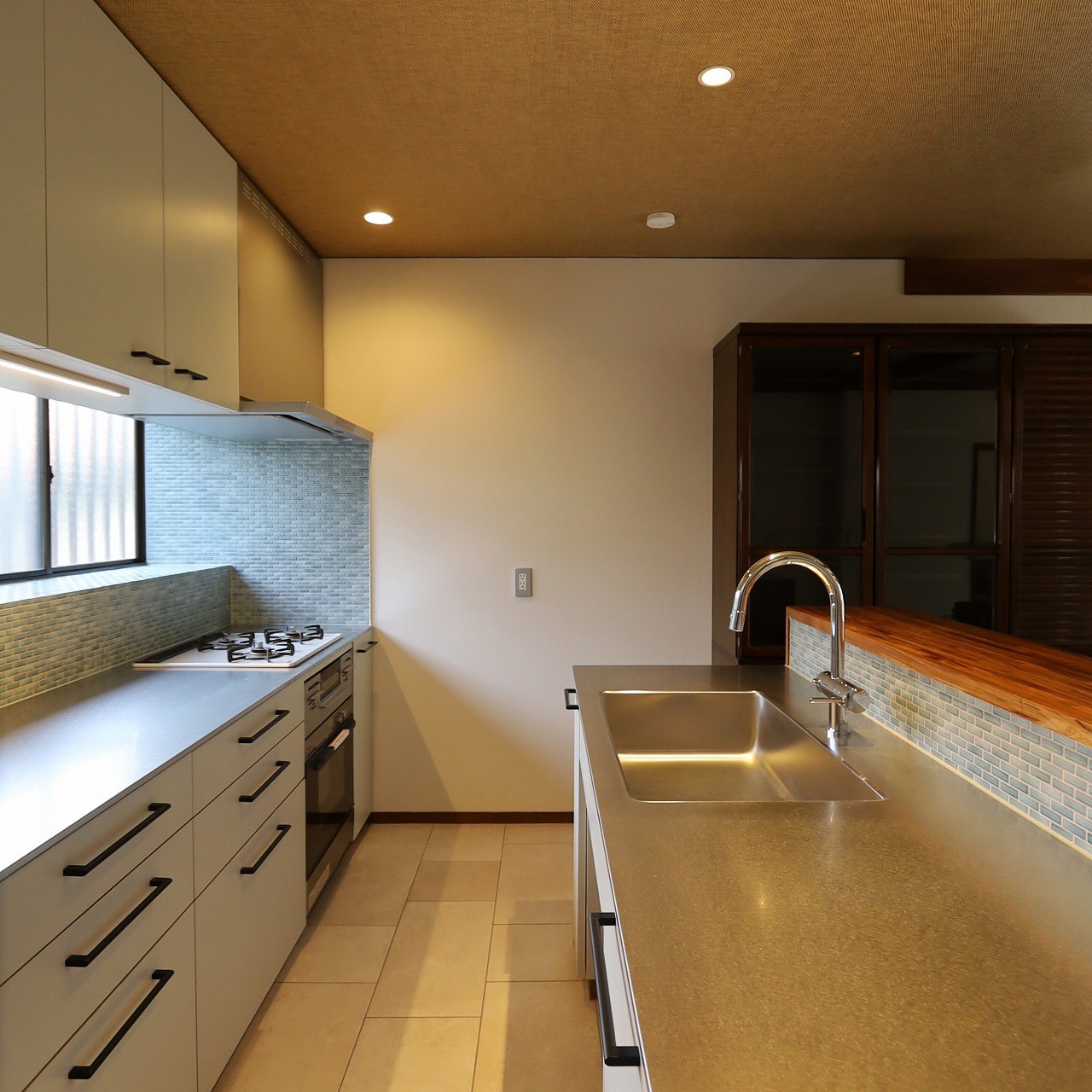 キッチン事例：オープンキッチン（萩郷の家『築40年の木造リノベーション』）