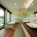 インナーガーデンとアウトサイドリビングのある家／東京都の写真 贅沢な癒しのリゾート風バスルーム