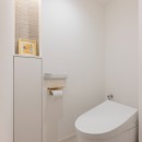 和×北欧が調和したシンプルで温かみあるジャパンディテイストリノベの写真 トイレ