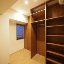 書斎ブースのあるマンションリノベーションの写真 コンパクトな個室