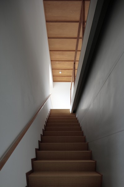 階段 (鎌倉山のアトリエ)