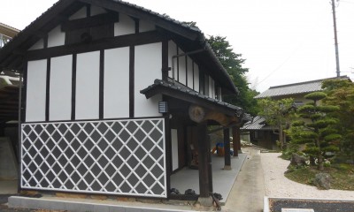 納屋の改装、伝統的ななまこ壁 (外観2)