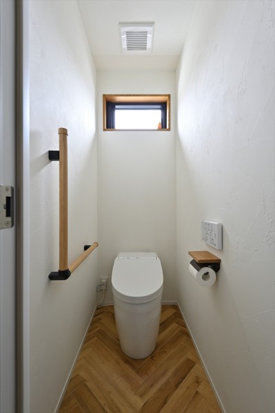 トイレ (N様邸＿新築のようにくらす家)