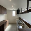 近代建築の5原則を取り入れた家の写真 キッチン２