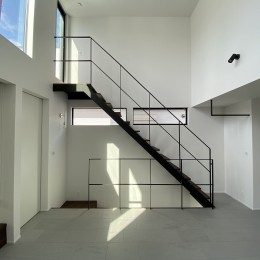 近代建築の5原則を取り入れた家 (階段)