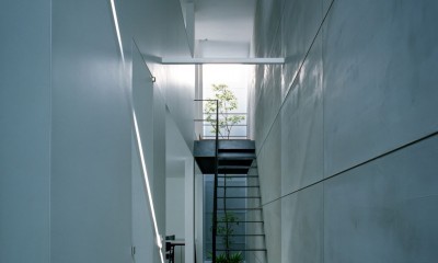 河内長野のコートハウス (廊下)