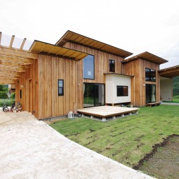 舟生　- 木材の美しさを感じる凸凹壁の家 - (外観)