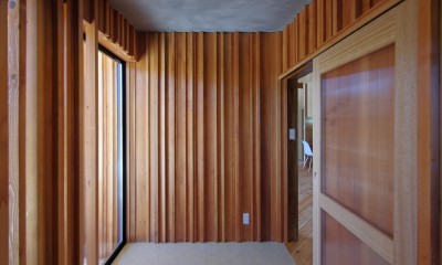 舟生　- 木材の美しさを感じる凸凹壁の家 - (凸凹の壁)