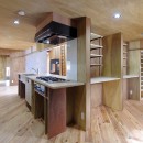 舟生　- 木材の美しさを感じる凸凹壁の家 -の写真 キッチン