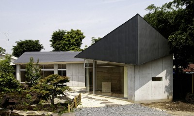 銚子口　- 菱形の屋根の家 - (菱形屋根の外観)