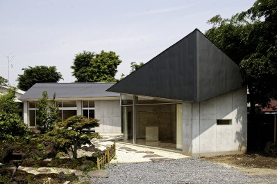 銚子口　- 菱形の屋根の家 - (菱形屋根の外観)