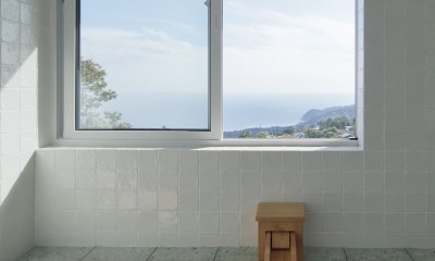大屋根まわりの眺居 (眺めの良い浴室　バスルーム　湿式　在来)