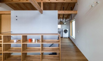 ﾎｰﾙ｜夫婦で暮らすミニマルな木造空間　：　大津の住宅