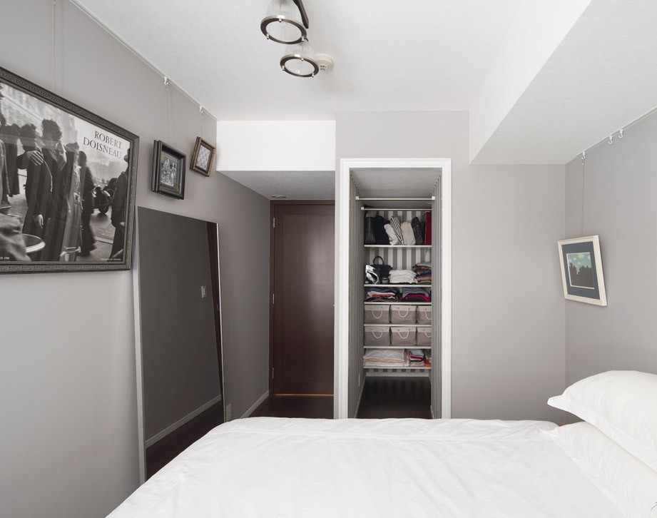 ベッドルーム事例：寝室は落ち着いたグレー×ホワイト（思い描いていたビジョンをカタチに。毎日わが家で過ごしたくなる住まい。）