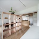 木材のあたたかみに包まれて暮らすリノベーションの写真 オーダー家具