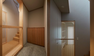墨田の住宅 -室内階段のあるマンションリノベーション- (玄関・ホール)